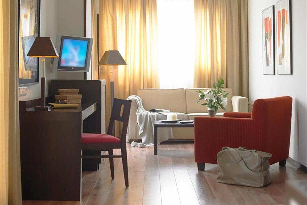 Hotel Isla De La Garena Alcalá de Henares Zewnętrze zdjęcie