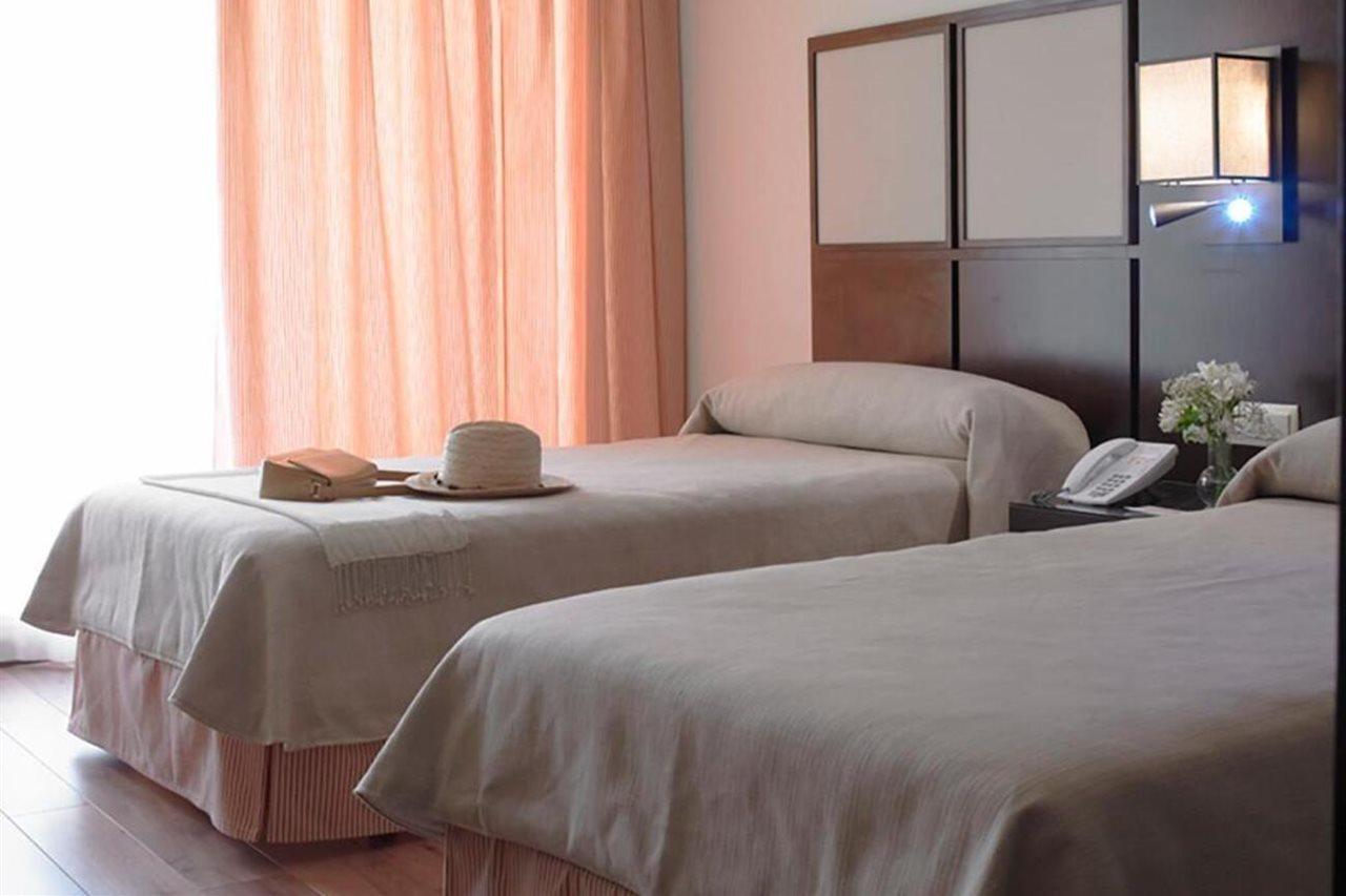 Hotel Isla De La Garena Alcalá de Henares Zewnętrze zdjęcie