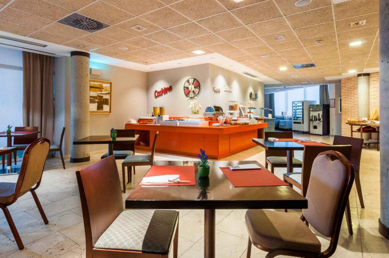 Hotel Isla De La Garena Alcalá de Henares Zewnętrze zdjęcie