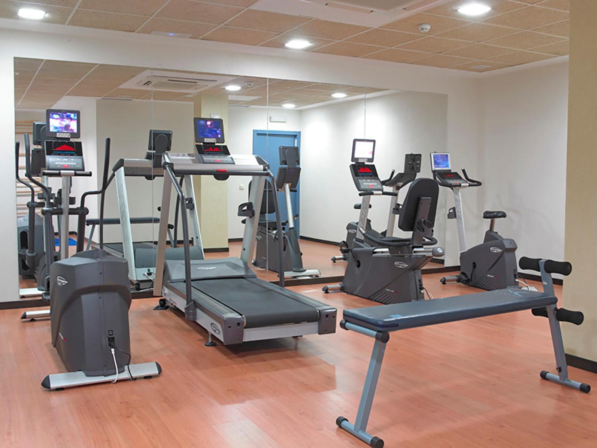 Hotel Isla De La Garena Alcalá de Henares Udogodnienia zdjęcie