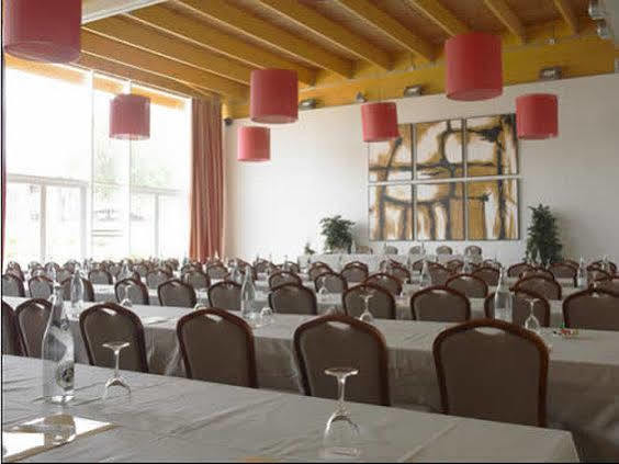 Hotel Isla De La Garena Alcalá de Henares Zaplecze biznesowe zdjęcie