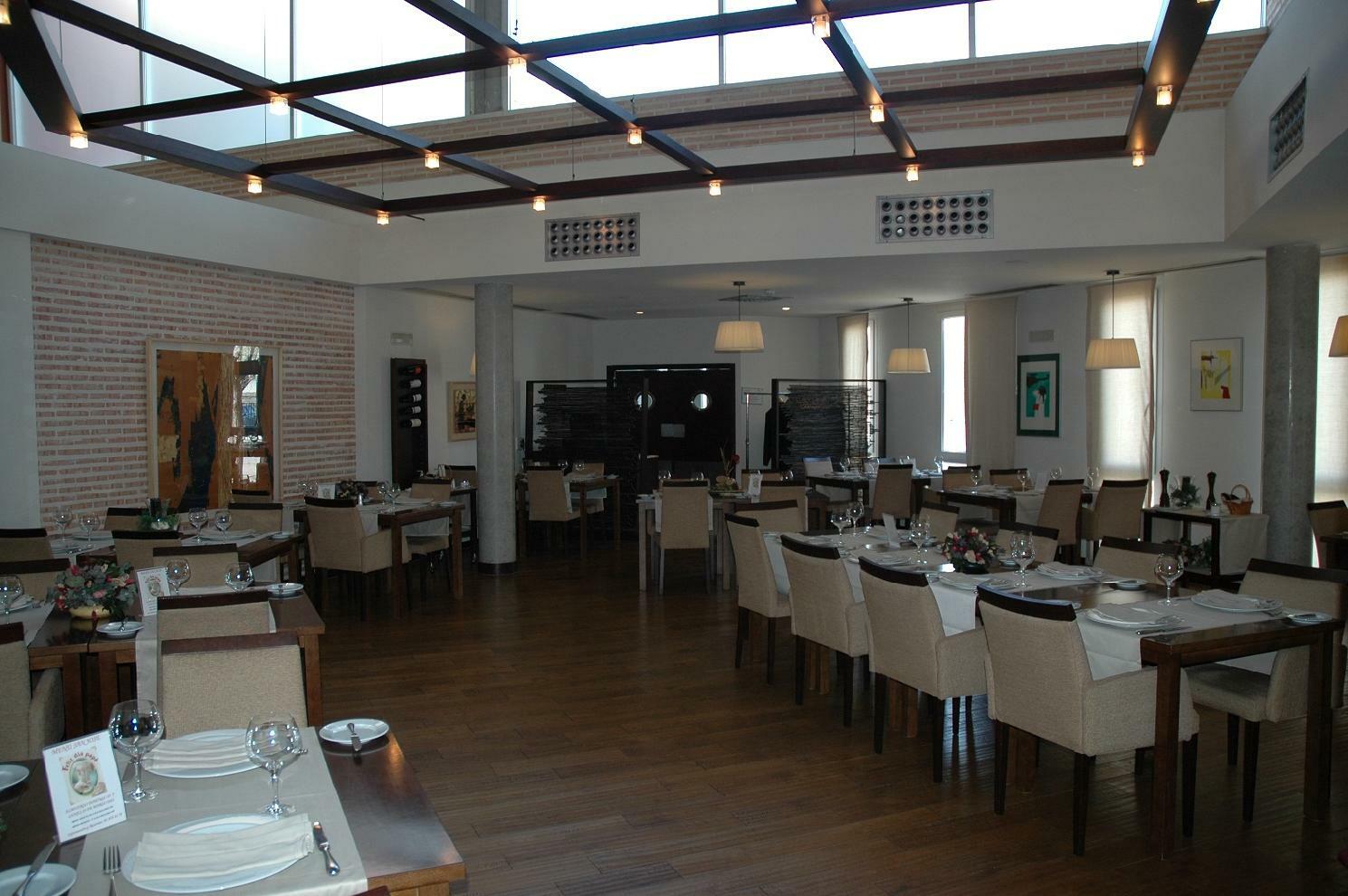 Hotel Isla De La Garena Alcalá de Henares Zewnętrze zdjęcie